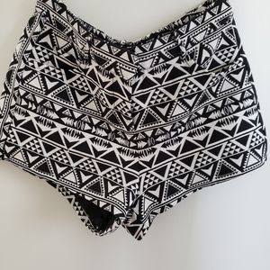 Tribal Pattern Shorts XS